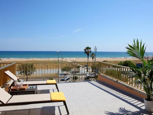 Castelldefels Apartment | Aparthotel Solifemar