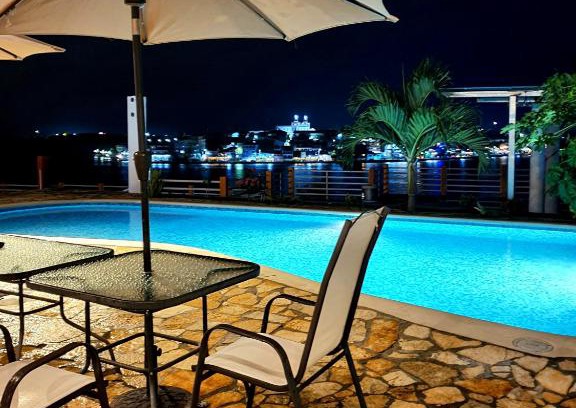 Flores Apartment | APARTHOTEL VISTA LAGO