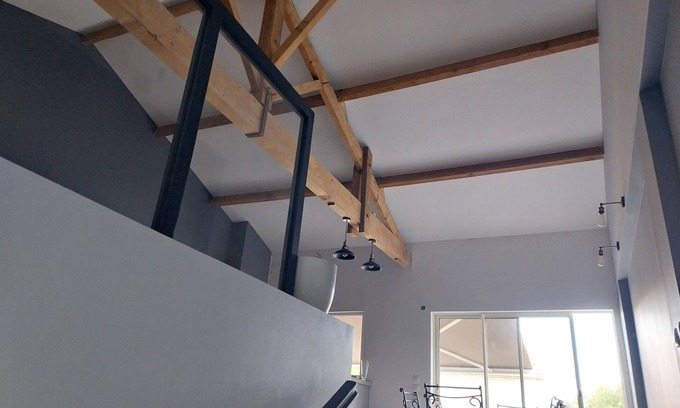 Saint-Bonnet-sur-Gironde Apartment | Apartment 100 m2, 3 bedrooms, 5 beds Balcony (Smoking area).