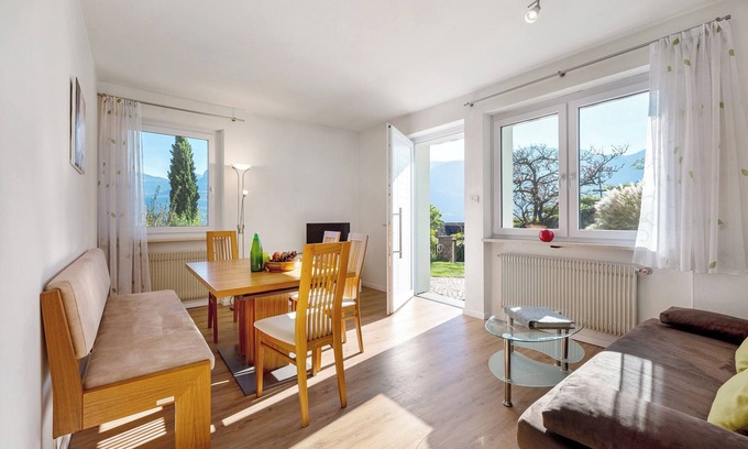 Termeno Sulla Strada del Vino Apartment | Apartment 'Rungg' with Mountain View, Shared Terrace and Wi-Fi