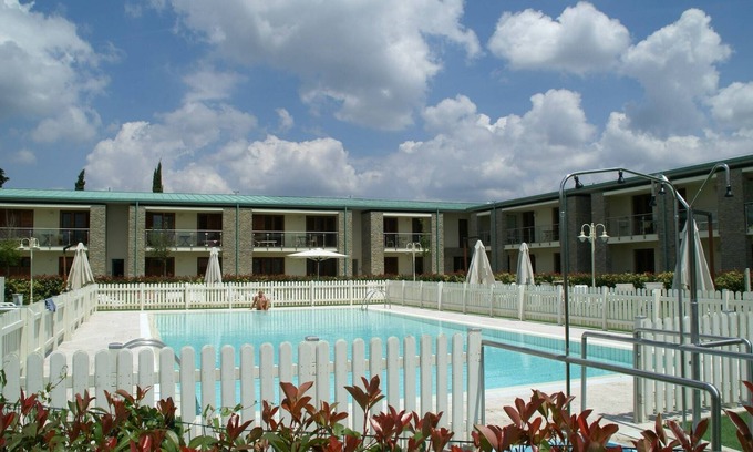 Barberino Tavarnelle Apartment | Apartment in Chianti with Shared Pool