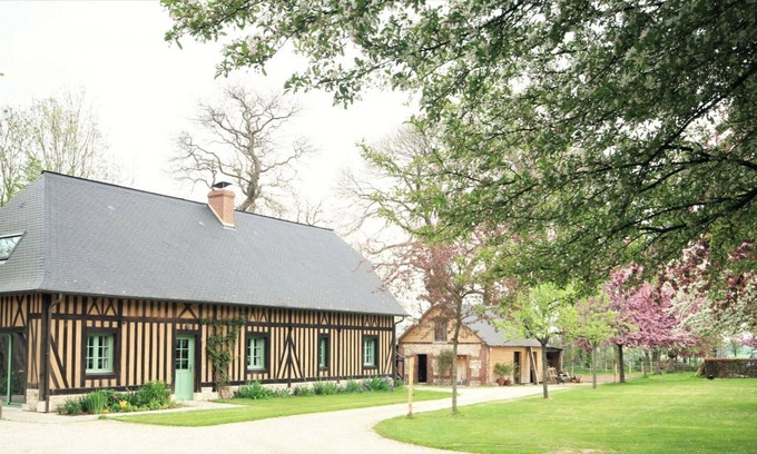 Port-Jerome-sur-Seine Apartment | Apartment Auberville-la-Campagne, 3 bedrooms, 7 people