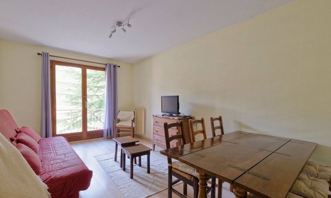 Saint-Etienne-de-Tinee Apartment | Apartment in Auron 100 meters from the slopes