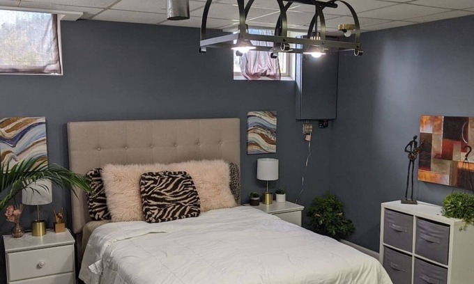 Holcomb Apartment | Apartment 10 minutes from Canandaigua Lake!
