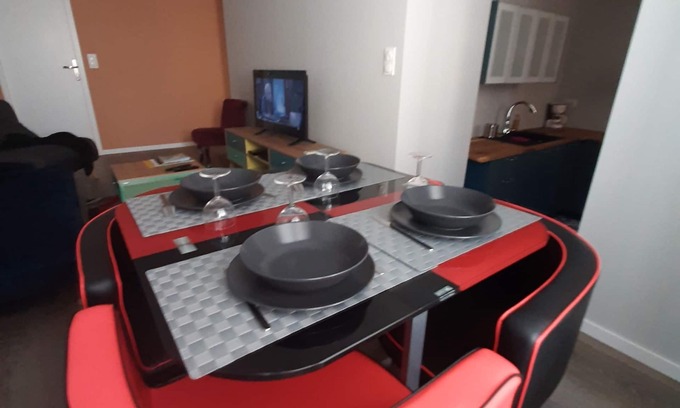 Bourg-Saint-Andeol Apartment | Apartment 102 ! refurbished 07/2019 ! 45 M2 (sleeps 4)