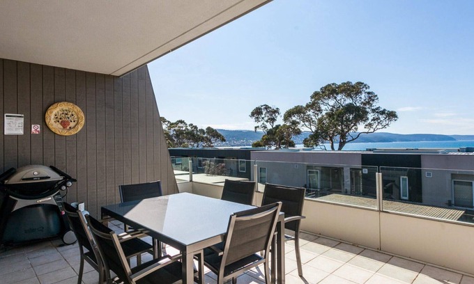 Lorne Apartment | Apartment 16 Kalimna