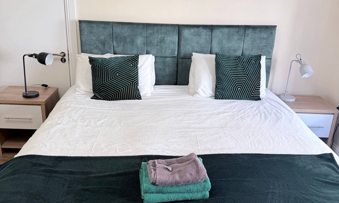 Letham Grange Apartment | Apartment 2- 216 High Street