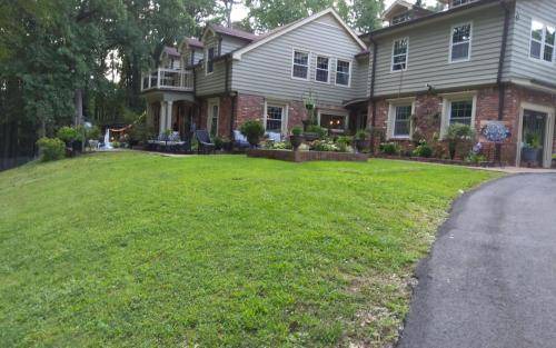 Stone Mountain Apartment | Apartment ∙ 2 bedrooms ∙ 4 guests