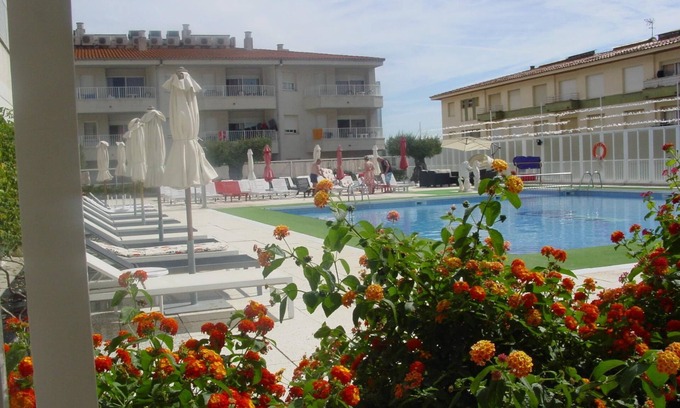 L'Estartit Apartment | APARTMENT (3 ADULTS + 2 CHILDREN) POOL VIEW