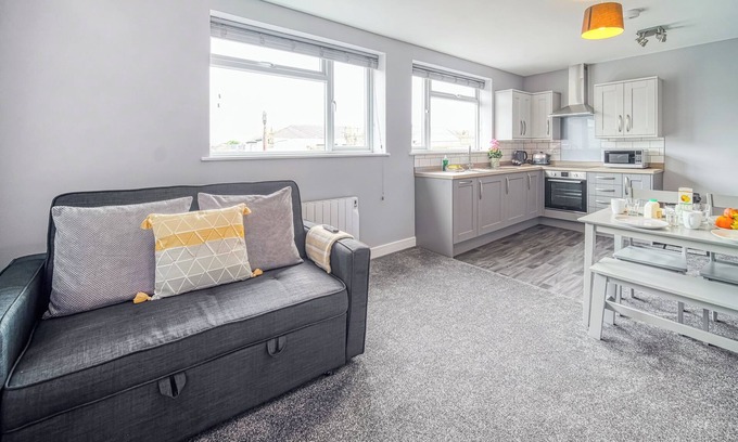 Great Yarmouth Cottage | Apartment 3 The Beach Hut - UK31822