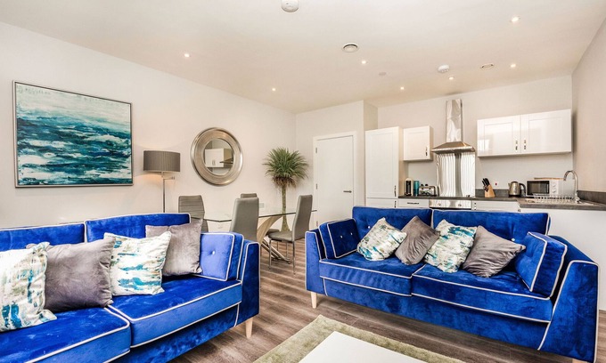 Crosby Cottage | APARTMENT 4 - CROSBY GARDENS, family friendly in Waterloo, Merseyside