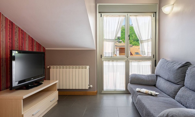 Cangas de Onis Apartment | Apartment '4ºc Apartamento Ático 2 Adultos' with Wi-Fi