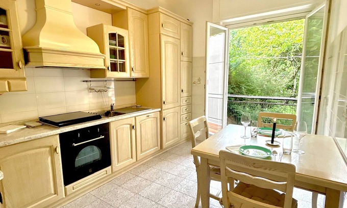 San Fruttuoso Apartment | Apartment 5 minutes' walk from Ferraris stadium and 3 km from the city center