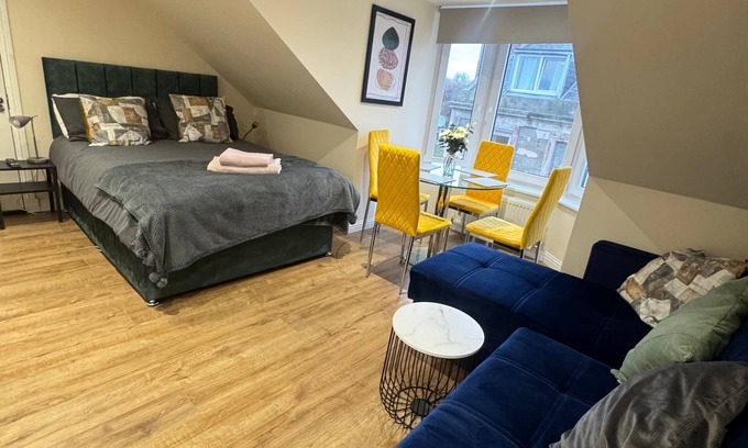 Letham Grange Apartment | Apartment 6- 216 High Street