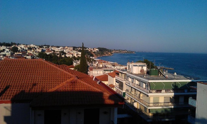 Kallikratia Apartment | Apartment 60m from sea!