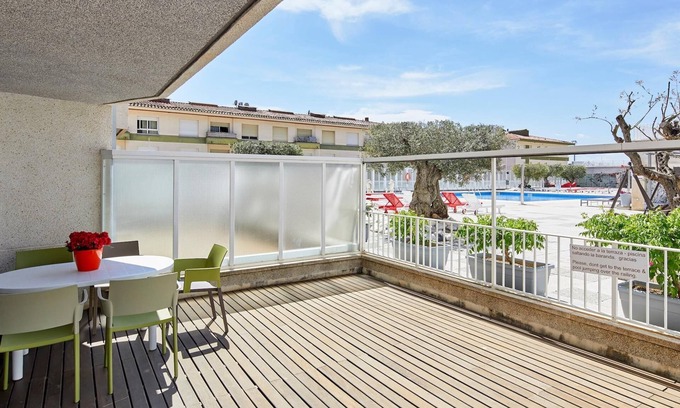 L'Estartit Apartment | APARTMENT 7 ADULTS POOL VIEW