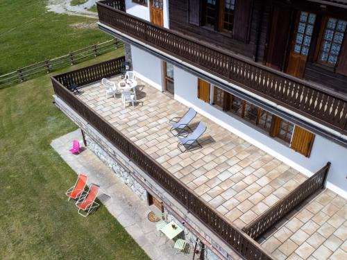 Ville Sur Sarre Apartment | Apartment Aigle by Interhome