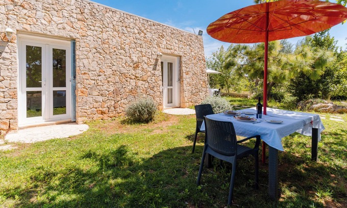 Tuglie Apartment | Apartment 'Angolo Cottura' with Shared Pool, Wi-Fi and Air Conditioning