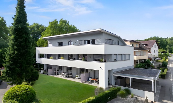 Ueberlingen Apartment | Apartment 'Aquamarin' with Mountain View, Private Terrace and Wi-Fi