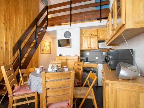 Les Menuires Apartment | Apartment Asters 1208 Batiment B4 by Interhome
