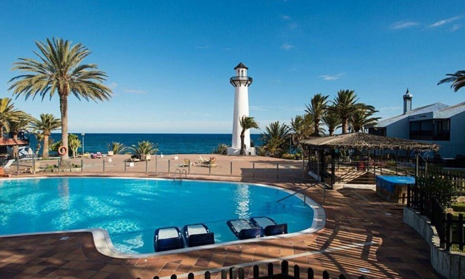 Playa del Aguila Apartment | Apartment at the beach