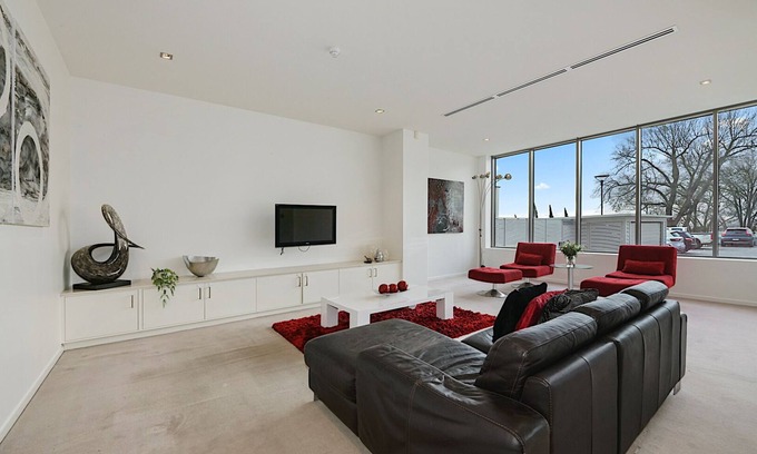 Launceston CBD Apartment | Apartment at Two Eight Seven