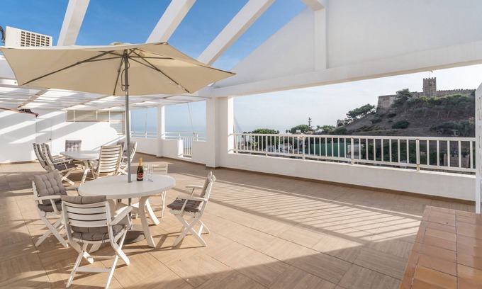Fuengirola Apartment | Apartment "Ático Castillo" with Sea View, Shared Pool & Wi-Fi
