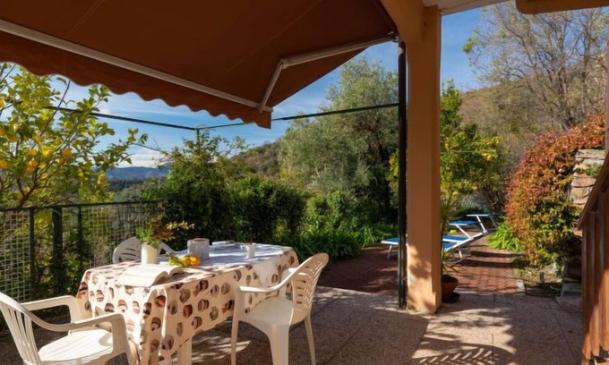 Arnasco Apartment | Apartment Bouganville (ASC201) in Arnasco - 4 persons, 2 bedrooms