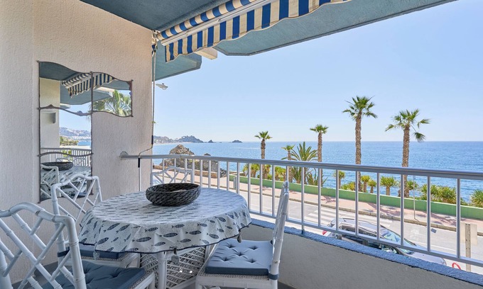 Almunecar Apartment | Apartment 'Brisa Marina' with Sea View, Shared Pool and Wi-Fi