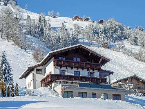 Moosen Apartment | Apartment Brixen near Ski Lift