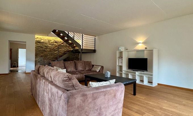 Eslohe Apartment | Apartment 'Brunnenhaus' with Private Terrace, Private Garden and Wi-Fi