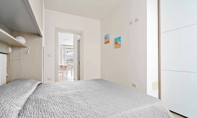 Torre San Giovanni Apartment | Apartment 'Casa D'a Mare' with Private Terrace and Air Conditioning