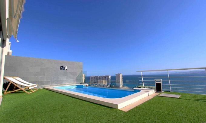 Faro de Cullera Apartment | Apartment 'Can Lou-casa Con Caracter' with Sea View, Wi-Fi and Air Conditioning
