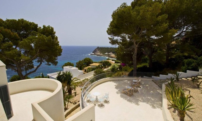 Provensals Apartment | Apartment 'Casa Blanca Vistamar' with Sea View, Wi-Fi and Air Conditioning