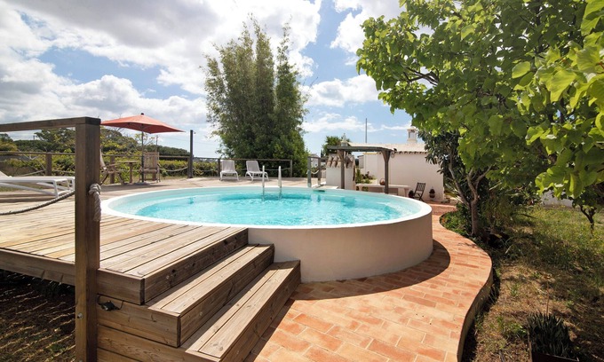 Tavira Apartment | Apartment 'Casa Do Livramento Avós' with Shared Pool, Wi-Fi and Air Conditioning