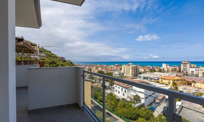 Capo d'Orlando Apartment | Apartment 'Casa Panoramica' with Sea View, Balcony and Air Conditioning