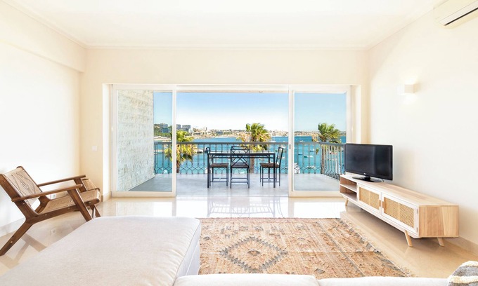 Cascais Apartment | Apartment 'Cascais Bay Terrace IV' with Sea View & Wi-Fi