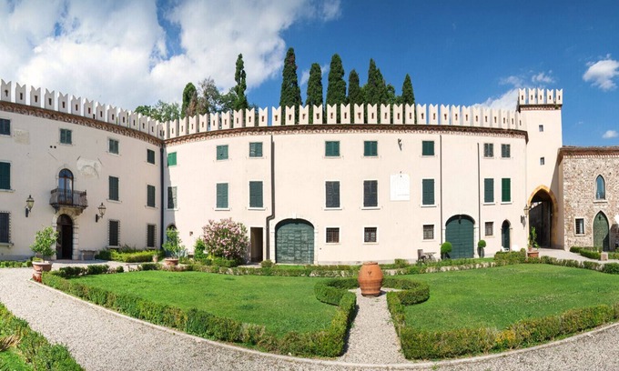 Lazise Apartment | Apartment Castello with Pool