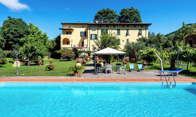 Nozanno Apartment | Apartment 'Cavaliere' with Private Pool, Private Terrace and Wi-Fi