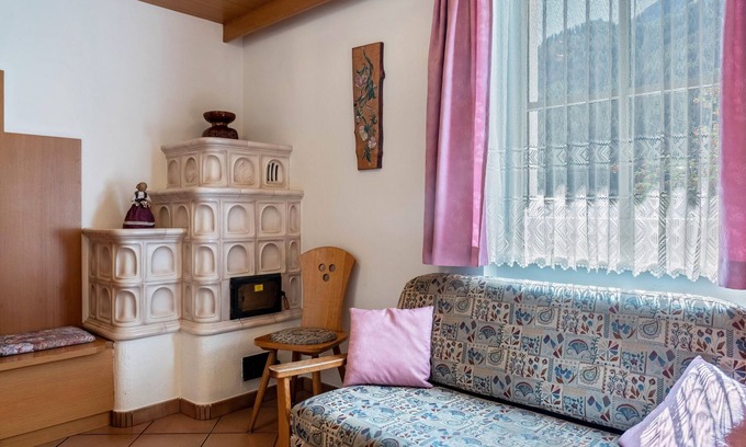 Canazei Apartment | Apartment "Cesa Soramurat 9" with Mountainview, Wi-Fi & Shared Garden