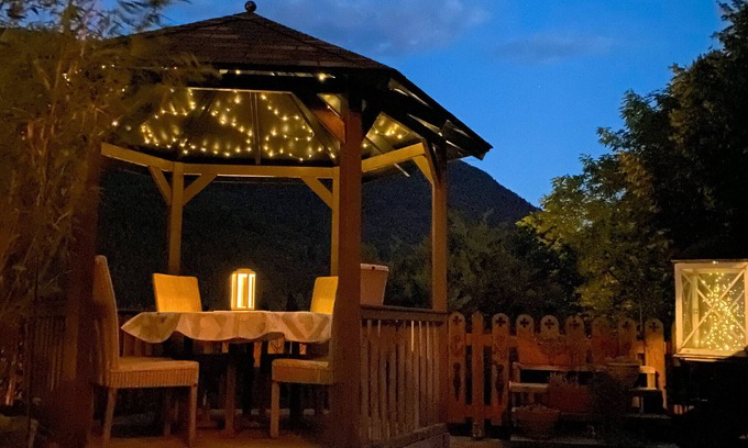 Allemond Apartment | Apartment 'Chalet Des Heureux' with Lake View, Private Terrace and Wi-Fi