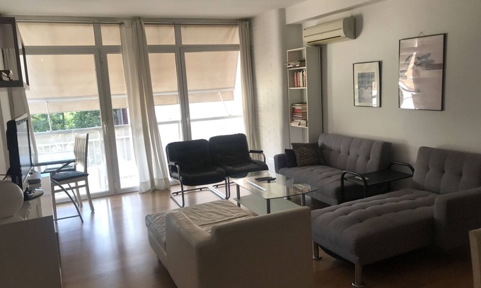 Mestalla Apartment | Apartment City Center and Beach , very quiet, convinient families