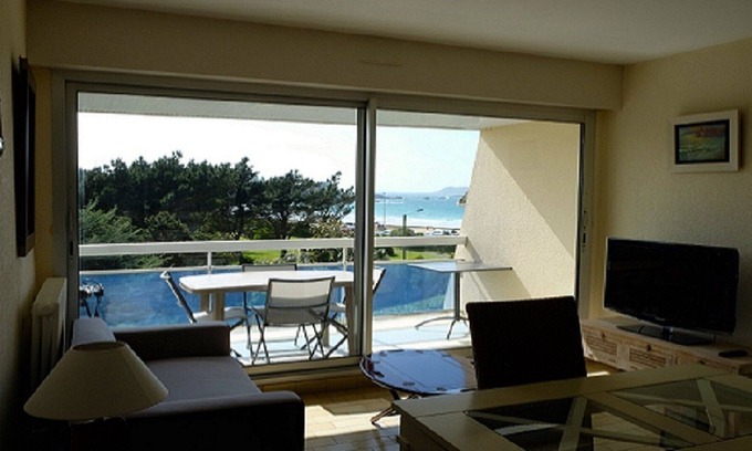 Trevou-Treguignec Apartment | Apartment close to the trestel beach
