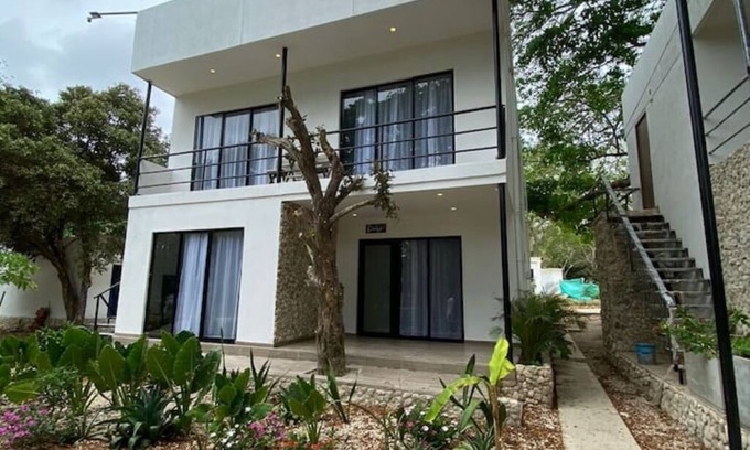 Tierra Bomba Island Apartment | Apartment 4 with balcony and garden and lake view