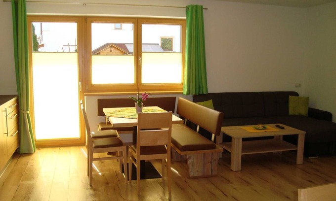 Pfunds Apartment | Apartment CORINNA 1 - House Alexander