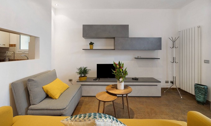 Vezzi Portio Apartment | Apartment 'Da Save' with Private Garden