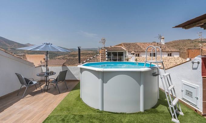 Melegis Apartment | Apartment 'El Santo' with Mountain View, Wi-Fi and Air Conditioning