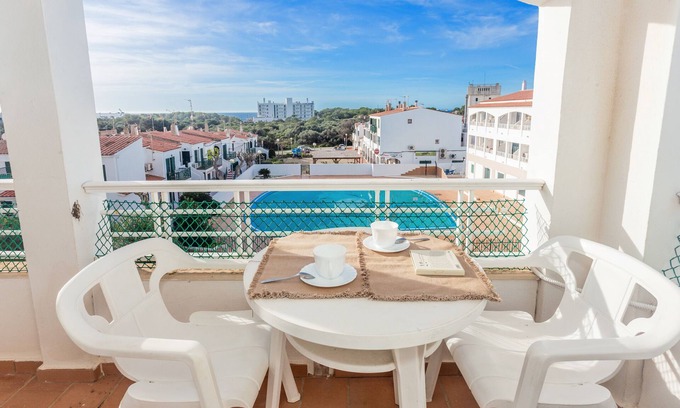 Cala en Blanes Apartment | Apartment 'Apartamento Cala’n Blanes Park' with Shared Pool, Wi-Fi and Air Conditioning