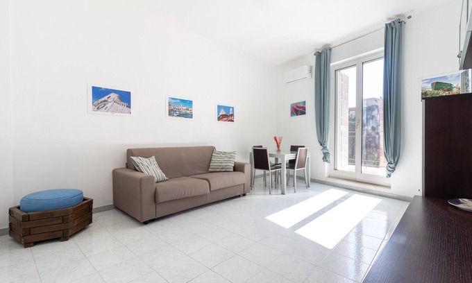 Municipio 1 Apartment | Apartment 'Esperia Home attico in Bari' with Private Terrace, Wi-Fi and Air Conditioning