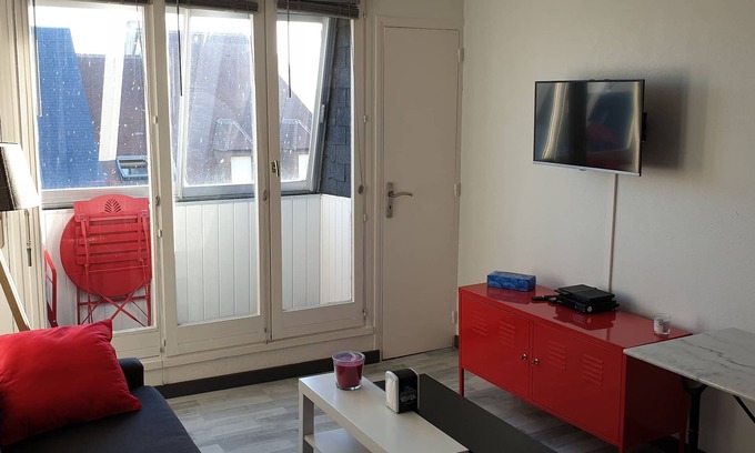 Courseulles-sur-Mer Apartment | Apartment F2, 4 pers, ideally located 2*, wifi and parking